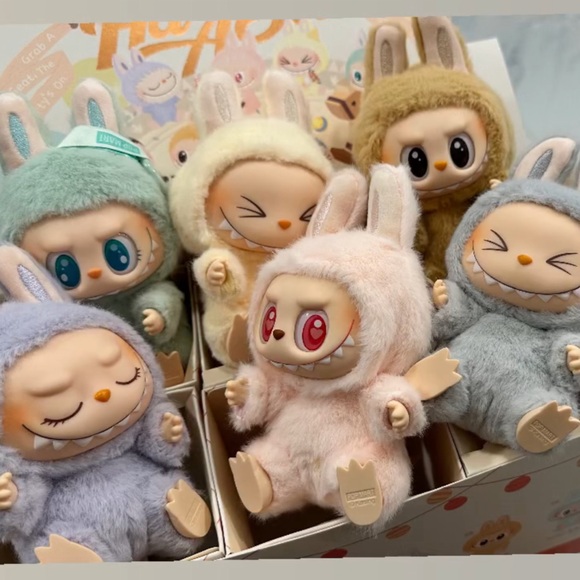 Authentic Labubu Have A Seat - Picture 1 of 4